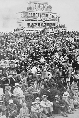 Spectators 1929 Air Races